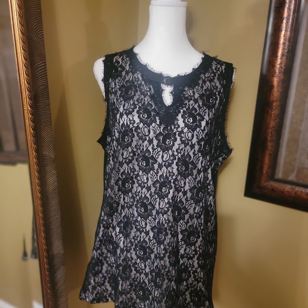 Elegant Black Lace Sleeveless Top